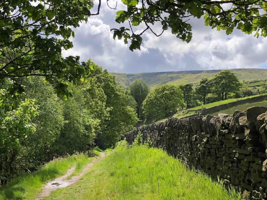 Malkin Wood Studio - 15 Min Walk To Holmfirth Centre Extérieur photo